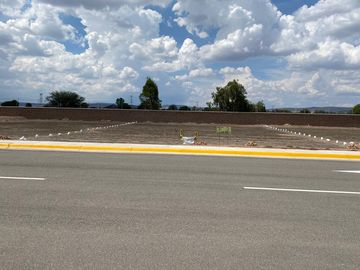TERRENO INDUSTRIAL EN VENTA EN PARQUE INDUSTRIAL NOVOTECH CERCA DEL AEROPUERTO