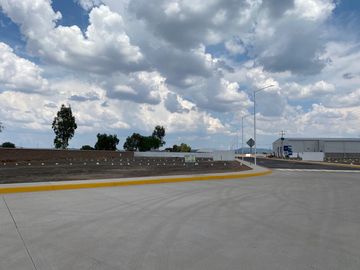 TERRENO INDUSTRIAL EN VENTA EN PARQUE INDUSTRIAL NOVOTECH CERCA DEL AEROPUERTO