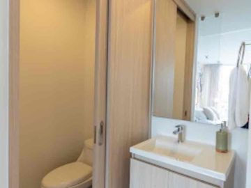 se vende apartaestudio en la avenida centenario