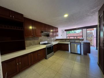 Casa en RENTA con estilo mexicano en Residencial Floresta | A unos pasos del Centro de El Pueblito