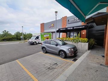 Local Comercial en Venta – Zona de Alta Plusvalía, Juriquilla, Querétaro