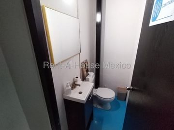 Local Comercial en Venta – Zona de Alta Plusvalía, Juriquilla, Querétaro