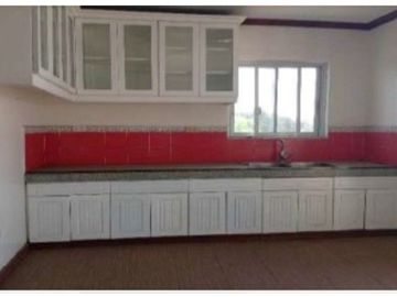 3 Storey House & Lot in VILLAGE EAST HOMES Cainta / Antipolo : OK for FINANCING