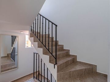 Casa en Venta con Alberca, Jardín y Seguridad Privada