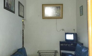 Rumah Rungkut Barata luas tanah 201m2 dimensi lebar 11meter ada 5 kamar tidur, bangunan 1.5 lantai