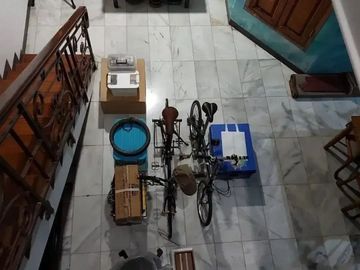 HARGA TURUN! RUMAH LUAS & MODERN DI MALAKA COUNTRY PONDOK KOPI — LB 300 M², SHM!