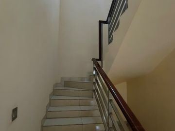 Ss.3871 - Murah !! Disewa Rumah Siap Huni 6x20 Minimalis Hadap Selatan Jalan 3 Mobil di Kelapa Puan