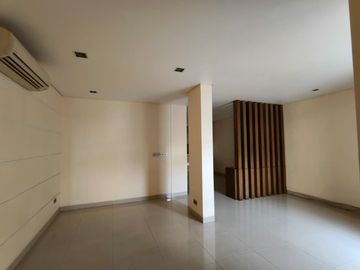 Ss.3871 - Murah !! Disewa Rumah Siap Huni 6x20 Minimalis Hadap Selatan Jalan 3 Mobil di Kelapa Puan