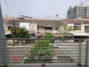 Ss.3871 - Murah !! Disewa Rumah Siap Huni 6x20 Minimalis Hadap Selatan Jalan 3 Mobil di Kelapa Puan