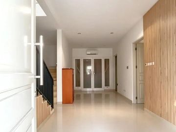 BAGUS POL RUMAH PREMIUM RAWAMANGUN — 5 MENIT KE KELAPA GADING, DEKAT LRT!