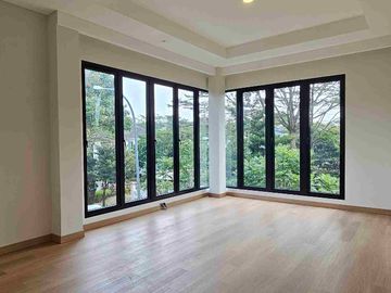 dijual brandnew house di foresta bsd posisi hoek premiu,jarang ada