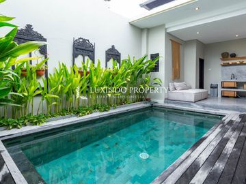 DISEWAKAN JANGKA PANJANG VILLA DENGAN 2 KAMAR TIDUR DI SEMINYAK