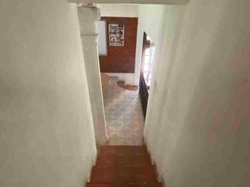 Dijual Cepat Rumah Hitung Tanah TerMurah Lokasi Strategis Di Setrasari Raya Bandung
