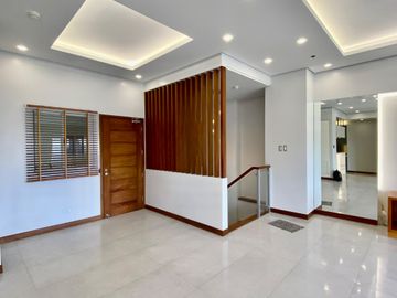 Modern 4 Bedroom Brio Tower Condo For Sale Makati
