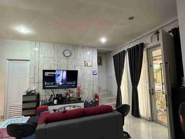 Rumah 2 Lantai Full Furnished, Sudah Renovasi, Lokasi Strategis & Elite di Cluster Atlanta Village, Gading Serpong, tangerang, banten
