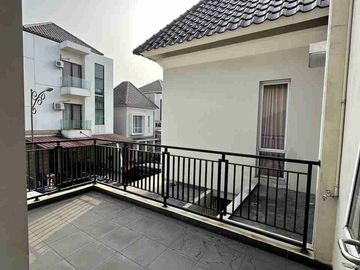 Rumah 2 Lantai Full Furnished, Sudah Renovasi, Lokasi Strategis & Elite di Cluster Atlanta Village, Gading Serpong, tangerang, banten