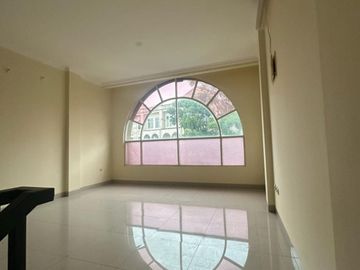 Dijual ruko 2½ lantai di Grand Galaxy City, Bekasi