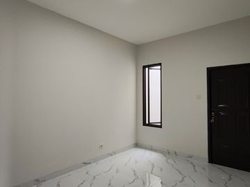 Ss.3873 - Murah !! Dijual Rumah Brand New 6x15 Siap Huni Hadap Barat di Belakang Mall Kelapa Gading