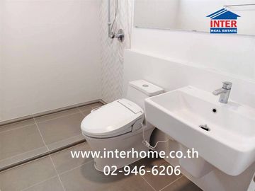 Two-story detached house, 50.4 sq.wah, Villaggio Bangna Village, Soi ABAC, Bangna-Trat Road, Rattanakosin 200 Years Road, Bang Bo, Samut Prakan.
