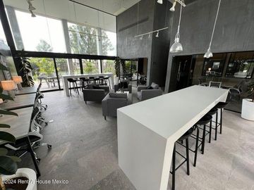 Santa Fe Juriquilla. RENTA - Departamento de dos niveles con estudio, 4 recámaras, amenidades