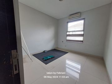 TURUN HARGA Dijual Cepat Rumah Siap Huni Setraduta Cemara