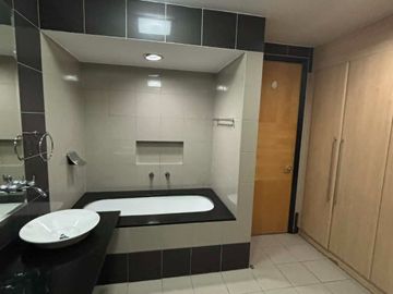 For Lease: 2 Bedroom, 110 sqm, One McKinley Place, BGC for Php 100,000!