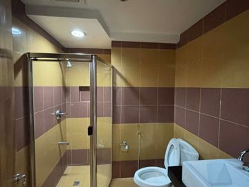 For Lease: 2 Bedroom, 110 sqm, One McKinley Place, BGC for Php 100,000!