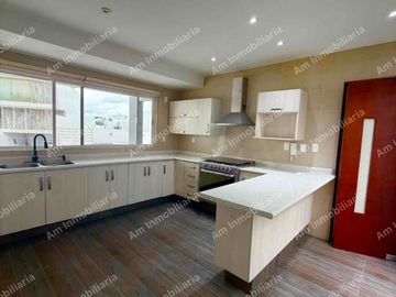 Casa en renta en privada Alto Lago Residencial, SLP