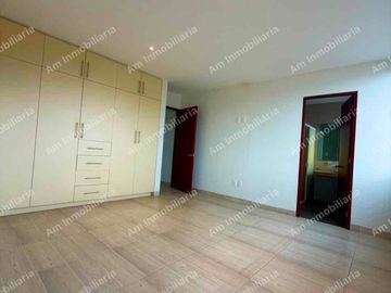 Casa en renta en privada Alto Lago Residencial, SLP