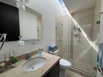 VENTA | Casa en el Mirador, Querétaro | 3 recámaras| zona de alto desarrollo | plazas comerciales cerca.