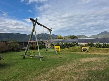 Exclusiva Parcela con 3 Casas, Piscina y Amplias Áreas Verdes en La Cruz – 5.060 m² de Terreno