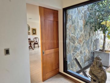 Exclusiva Parcela con 3 Casas, Piscina y Amplias Áreas Verdes en La Cruz – 5.060 m² de Terreno