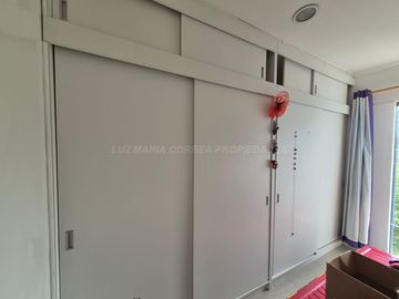 Exclusiva Parcela con 3 Casas, Piscina y Amplias Áreas Verdes en La Cruz – 5.060 m² de Terreno