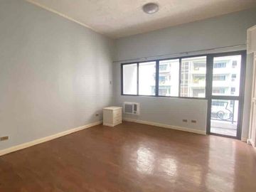 2 BEDROOM UNIT FOR SALE IN LE TRIOMPHE, H. V DELA COSTA ST., MAKATI CITU