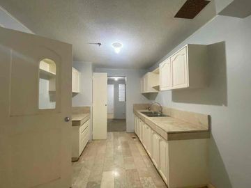 2 BEDROOM UNIT FOR SALE IN LE TRIOMPHE, H. V DELA COSTA ST., MAKATI CITU