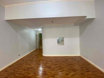2 BEDROOM UNIT FOR SALE IN LE TRIOMPHE, H. V DELA COSTA ST., MAKATI CITU