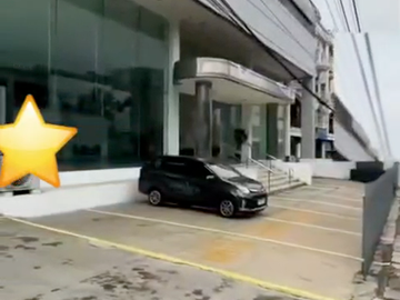 Dijual Cepat Gedung Bekas Showroom Mobil - Radio Dalam, Kebayoran