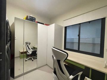 DIJUAL RUMAH 3 LANTAI FULL FURNISH PREMIUM SIAP HUNI DI GADING SERPONG (AR86)