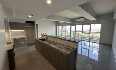 3BR 3 Bedroom Penthouse for Sale in Park McKinley West, Taguig City