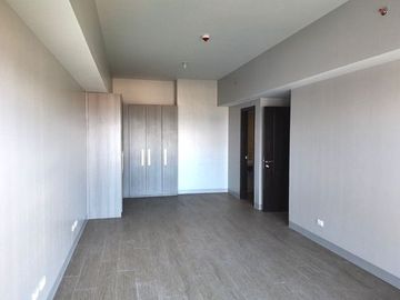 3BR 3 Bedroom Penthouse for Sale in Park McKinley West, Taguig City