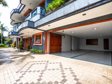 Rumah 2lt luas 632meter 5KT Perum Tanjung Barat Indah Jagakarsa Jakarta Selatan