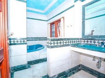 Rumah 2lt luas 632meter 5KT Perum Tanjung Barat Indah Jagakarsa Jakarta Selatan