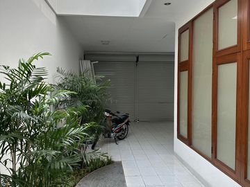 Dijual Rumah Di Permata Hijau Jl. Zambrut Permata Hijau uk 719m2 , Jakarta Selatan