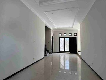 Murah Dijual Rumah Mewah Classic Babatan Pratama Wiyung Surabaya