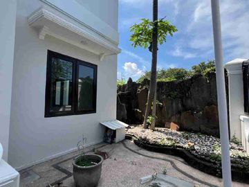 Murah Dijual Rumah Mewah Classic Babatan Pratama Wiyung Surabaya