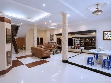 Rumah 3lt luas 17x16 272meter 4KT Grogol Petamburan Jakarta Barat