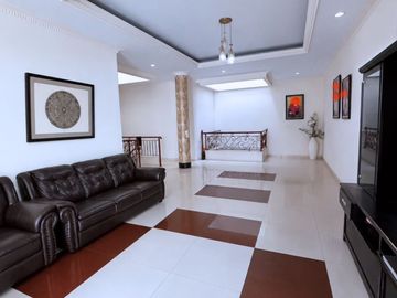 Rumah 3lt luas 17x16 272meter 4KT Grogol Petamburan Jakarta Barat