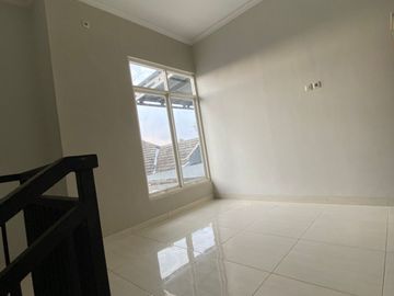 Sewa Rumah Siap Huni dan Nyaman Perum Newton. Pedurungan, Semarang-11656