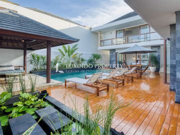 DISEWAKAN TAHUNAN VILLA DENGAN 4 KAMAR TIDUR DI BERAWA
