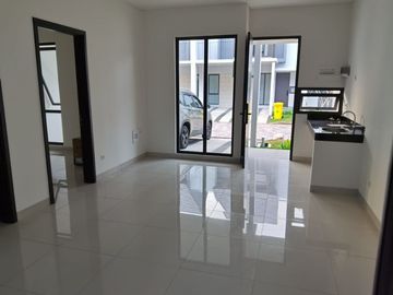 Rumah 2lt + attic 7x12 84meter Cluster Wisteria Metland Menteng